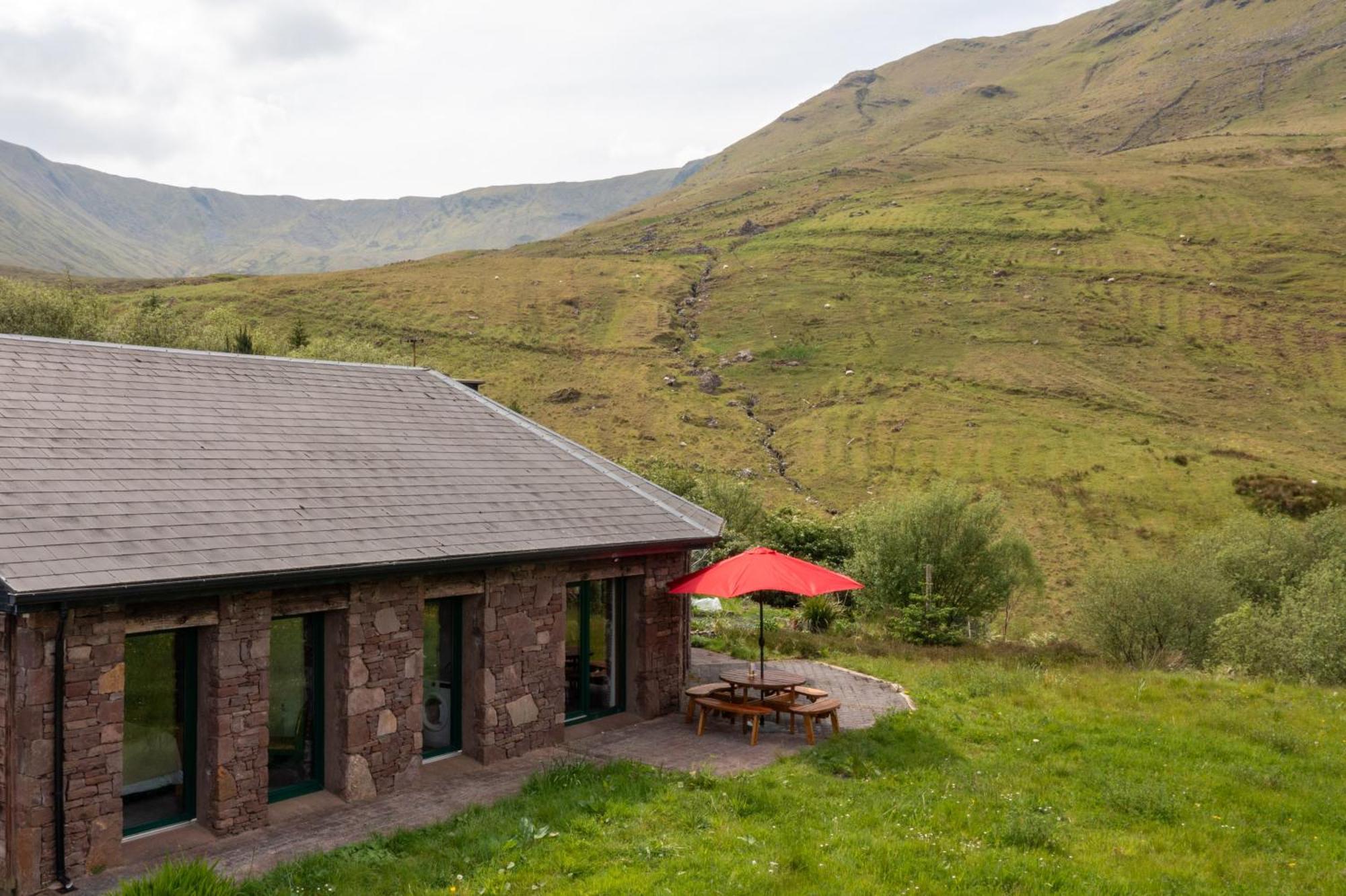Heather Lodge With Sea And Mountain Views لينوان الغرفة الصورة